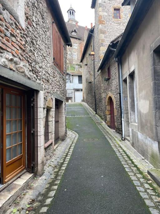 Au Coeur De La Cite Medievale Montluçon Exteriér fotografie