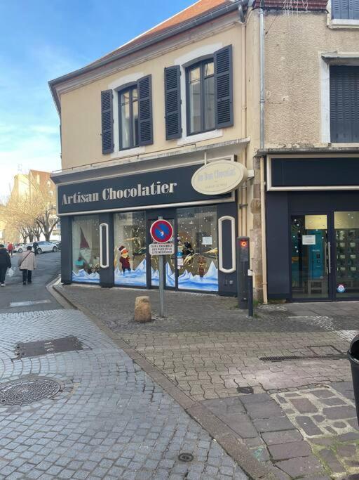 Au Coeur De La Cite Medievale Montluçon Exteriér fotografie